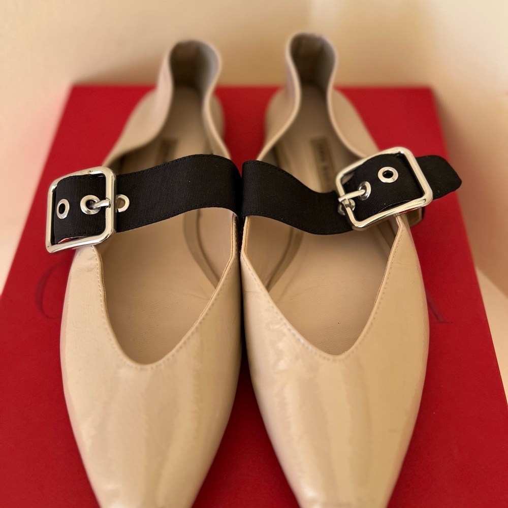 Zara Cream Flats with Black Strap